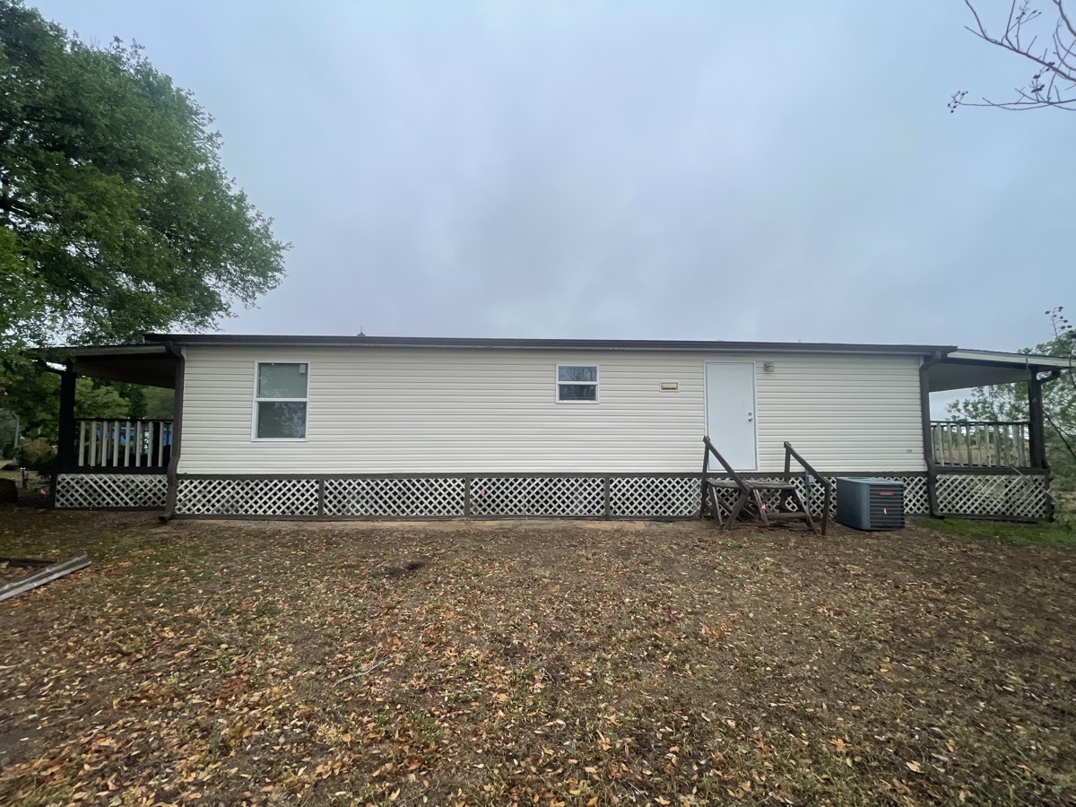 Mobile home removal in Huntsville, Texas